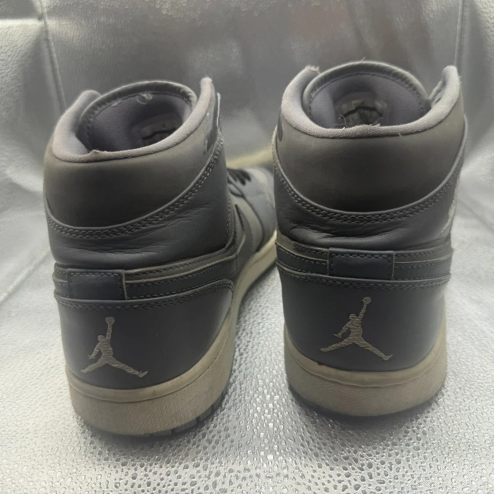 Size 10.5 Nike Air Jordan 1 Gray Mens Basketball Shoe Sneakers 554724-014‎